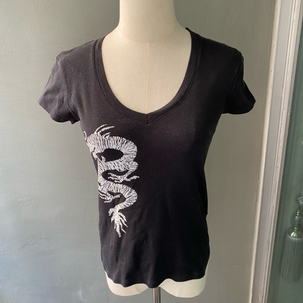 USED Benetton Y2K dragon printed T shirt