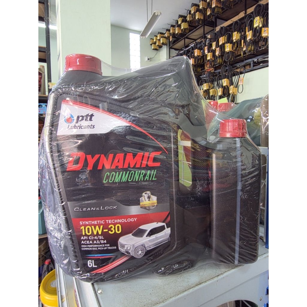 น้ำมันเครื่อง ปตท ไดนามิค คอม 10W-30 6+1ลิตร (ดีเซล)​