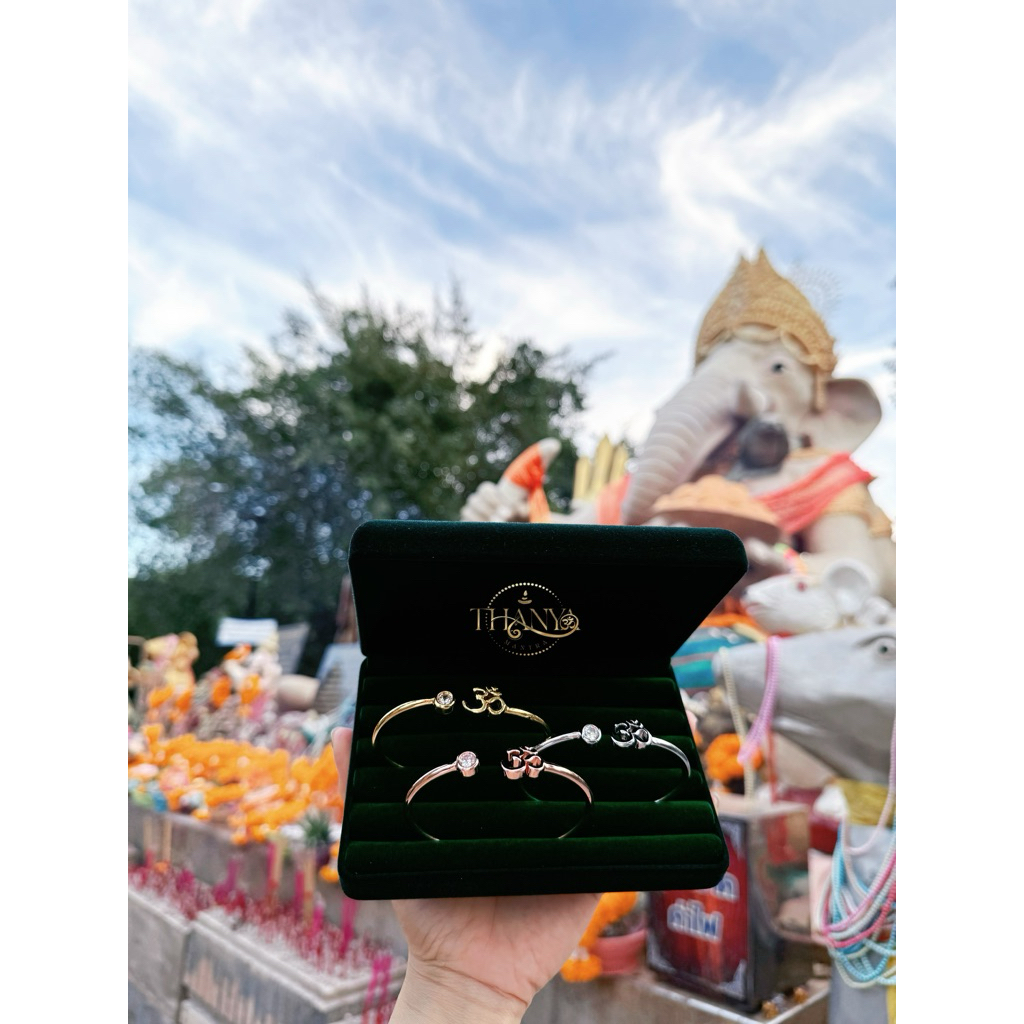 เสริมโชคลาภ เงินทอง กำไลโอมॐมี3สี