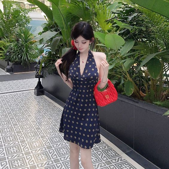 aililai1688 ชุดเดรส สีน้ำเงิน คล้องคอ เปิดหลัง ผ้าชีฟอง ใส่สบายตลอดทั้งวัน