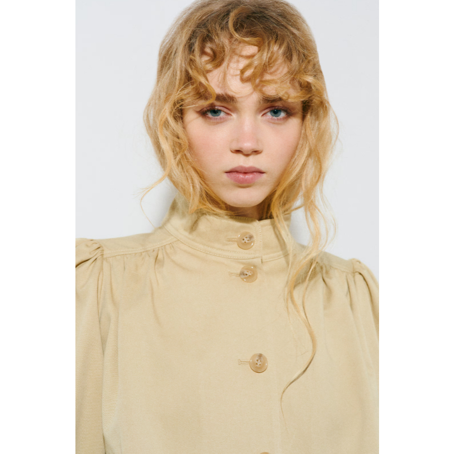 H&M(เอชแอนด์เอ็ม) แจ็กเก็ตผ้าทวิลแขนพองทรงทันสมัย Women Puff-sleeved twill jacket 1319269_2