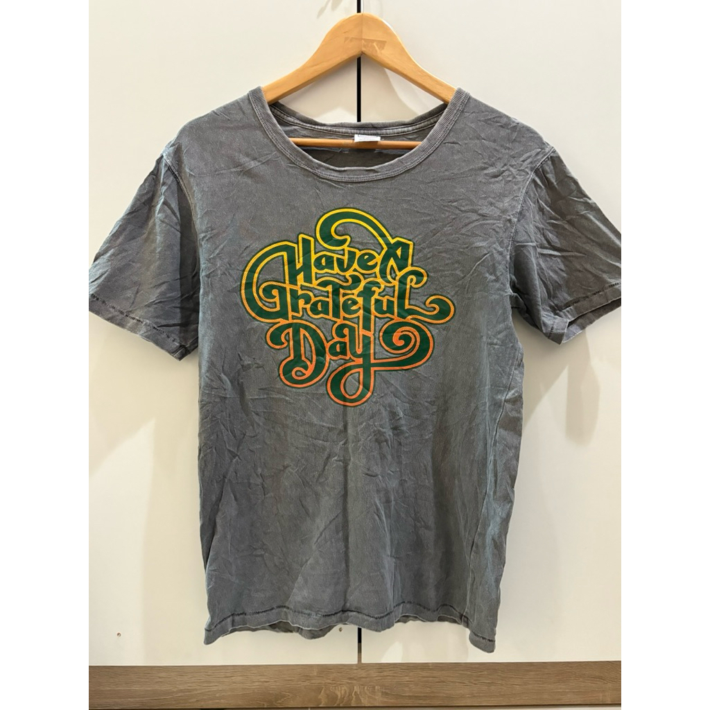 เสื้อยืดมือสอง "Have a Grateful Day" อก36-37