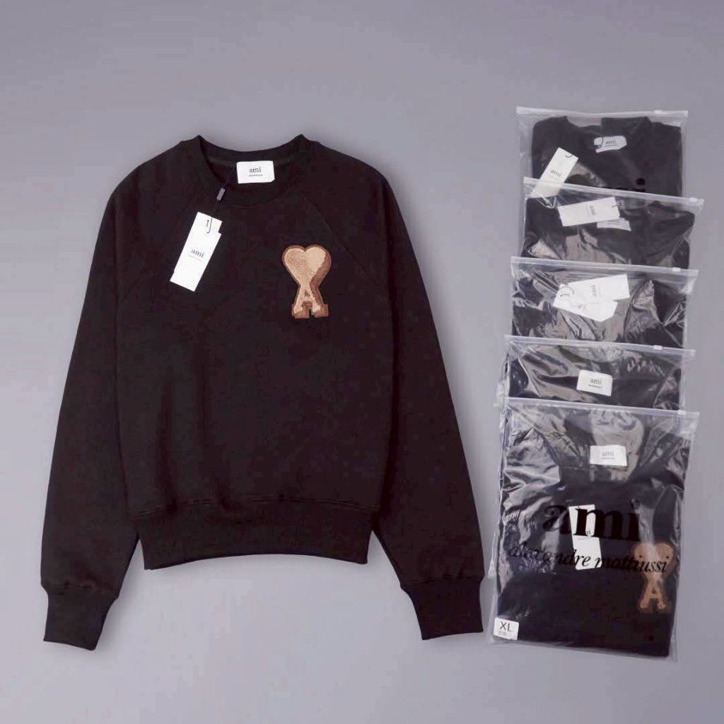 สเวตเตอร์ A.M.I Paris de Coeur cotton sweatshirt โลโก้ 🤎 ที่หน้าอก น่ารักมาก