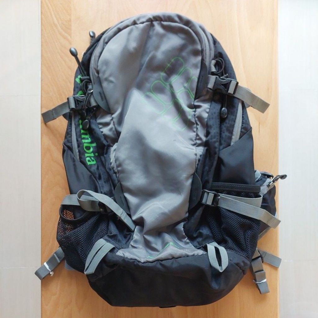กระเป๋าเป้ backpack ยี่ห้อ Columbia แท้ รุ่น Trail Pursuit 34L (มือสอง)
