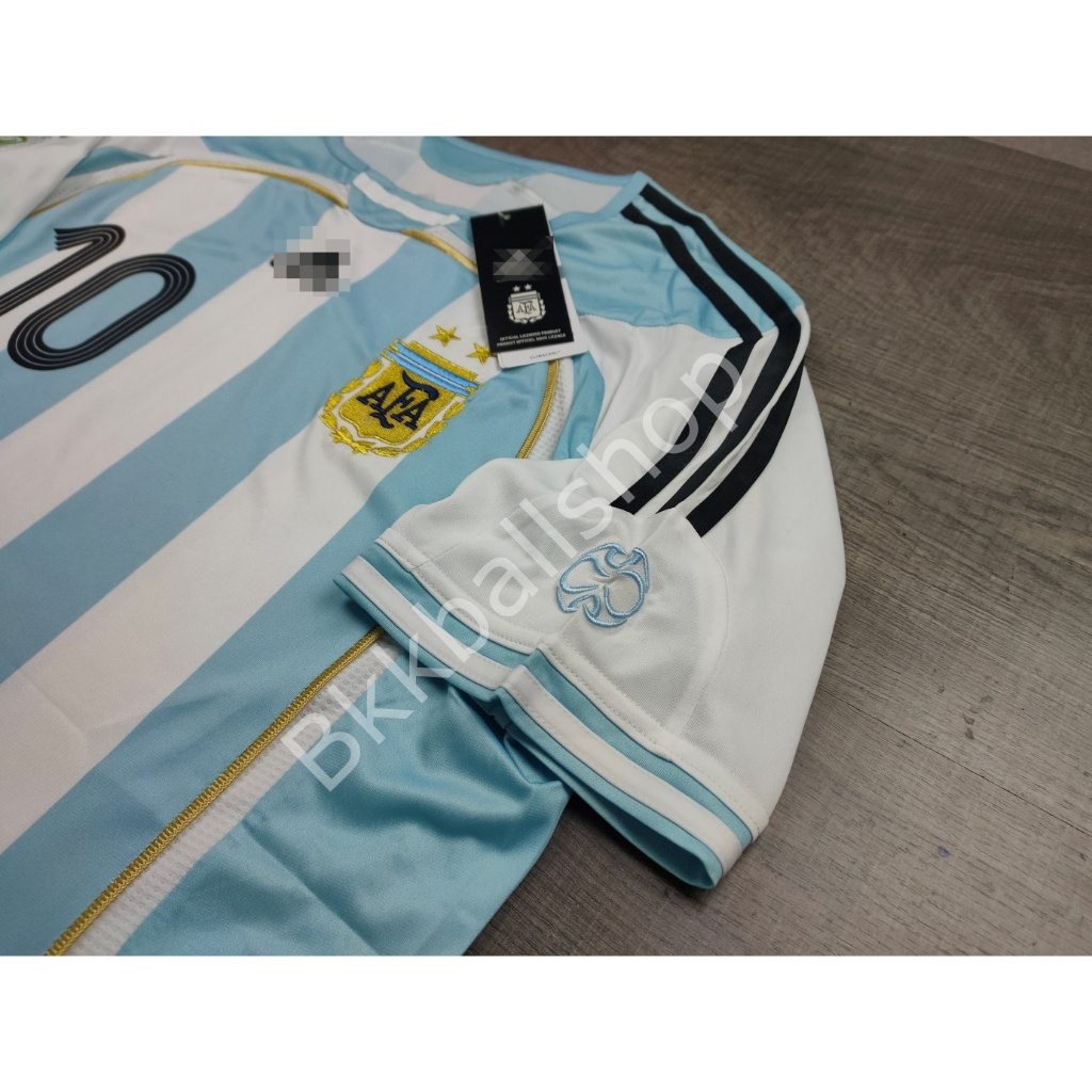 [Retro] – เสื้อฟุตบอล ทีมชาติ อาเจนตินา Home ฟุตบอลโลก ปี 2006 เบอร์ชื่อ 10 RIQUELME 19 MESSI ราคา ถูกที่สุด ดีลบีเคเค แกลเลอรีภาพที่ 5