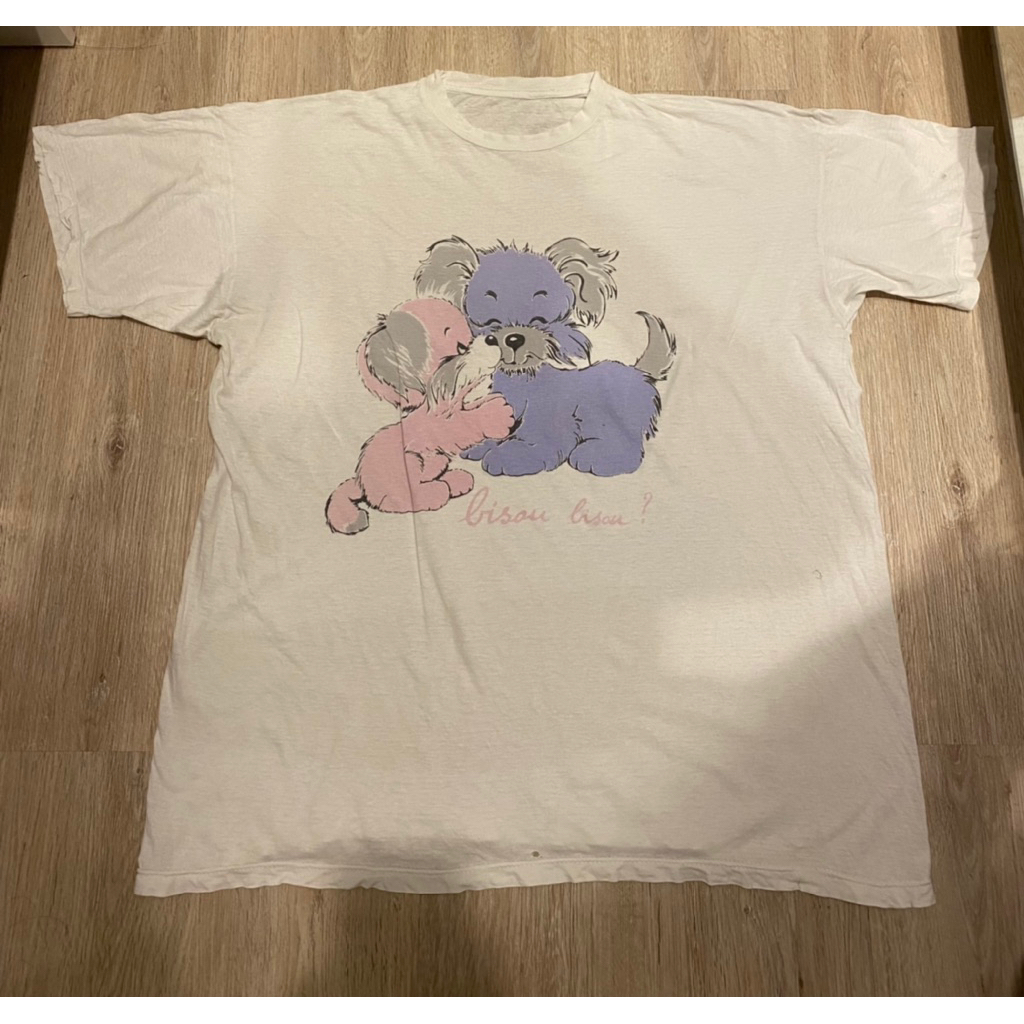 Vintage T-Shirt (งานผ้าบาง) ขนาด: อก 46นิ้ว ยาว 29นิ้ว  ตำหนิ: รูมด1รู ตรงชายเสื้อ ราคา: 220บาท 💖