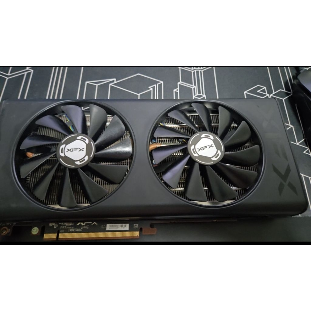 การ์ดจอ XFX RX5700XT 8GB GDDR6 มือสอง พร้อมใช้งาน ไม่มีสนิม สภาพ 100% ถ่ายจากการ์ดจริง