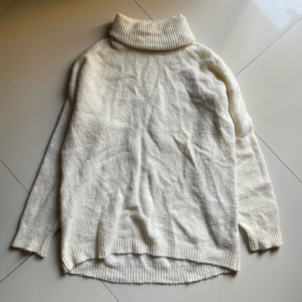 เสื้อไหมพรมคอเต่า ป้าย GU