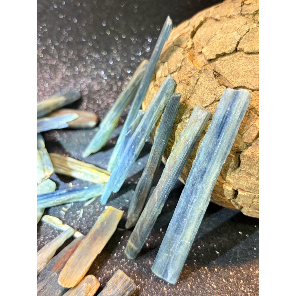 #ไคยาไนท์ #Kyanite #หินปลดหนี้