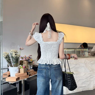 Florea top : เสื้อแขนตุ๊กตา เย็บจีบหน้าอก ตีเกล็ดหน้าเข้ารูป แต่งกระดุมปั้ม ผ้าปักลายดอกไม้ KN.Clothes