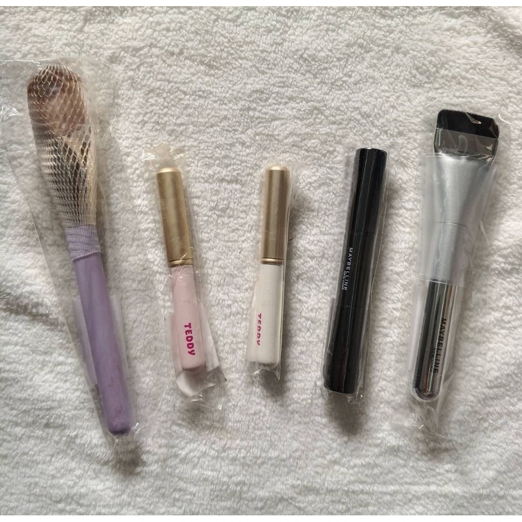 Maybelline Lip Brush แปรงทาลิปสติก แปรงลงรองพื้น แปรงปัดแก้ม ที่ดัดขนตา maybelline