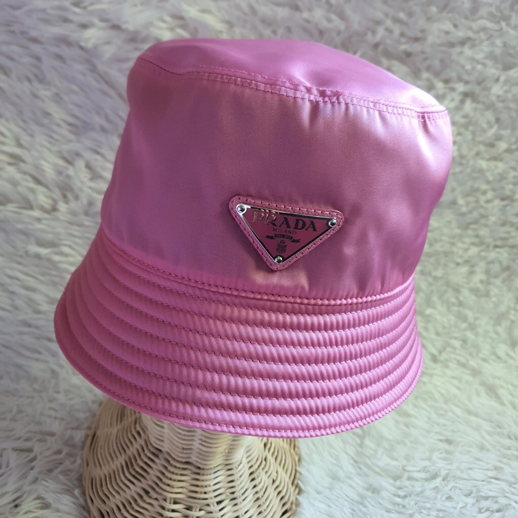 Prada bucket hat ของแท้มือสอง