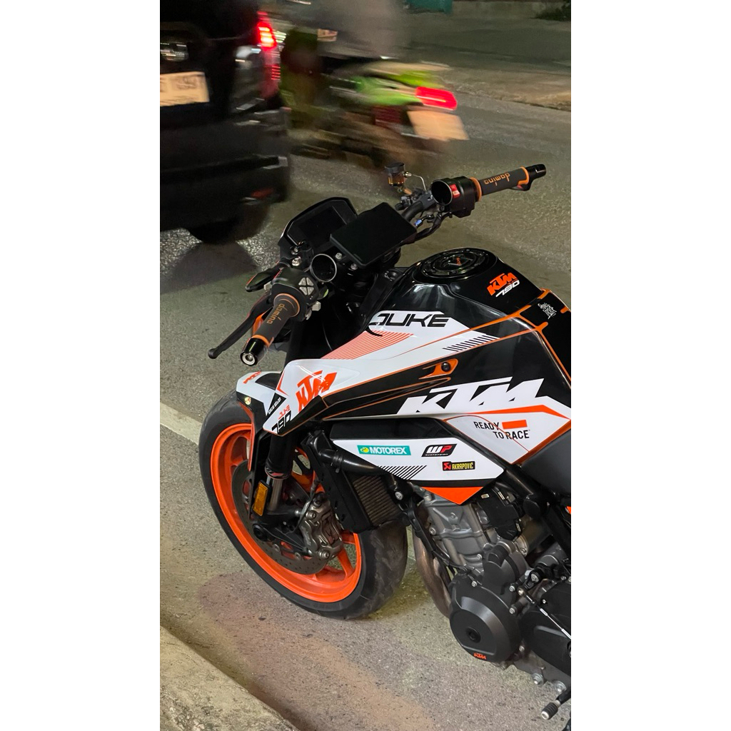 กระจกมองข้างมอเตอร์ไซค์ กระจกกลมมอเตอร์ไซค์ ติดแฮน ขี่เร็วไม่มีสั่น (1คู่)