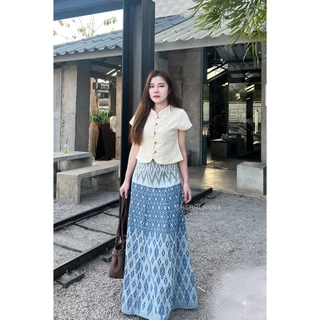 ชุดเซทเสื้อผ้าฝ้ายคอจีน กระโปรงลายไทยทรงย้วยงาน8ชิ้นตัวยาว