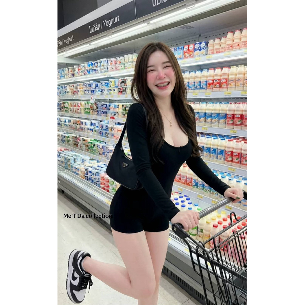 #Metda จั้มแขนยาวขาสั้นมาลุคสาวสปอร์ตเท่ๆคุมโทนสีดำ บอกเลยว่าGenชอบมากกกกกก ผ้านำเข้าหนา