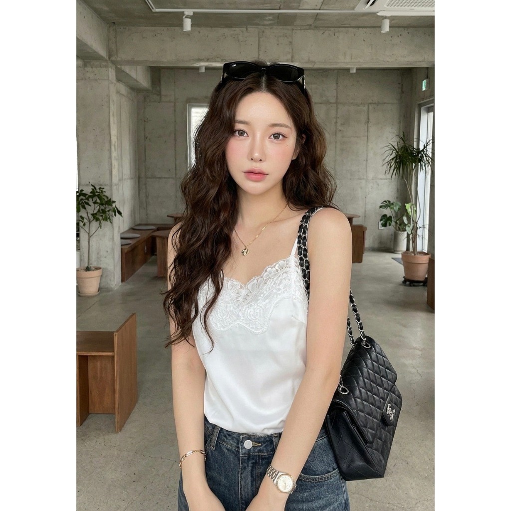 M2080 Satin Lace Camisole - สายเดี่ยวลูกไม้สุดพรีเมียม ลุคคุณหนูไฮเอนด์