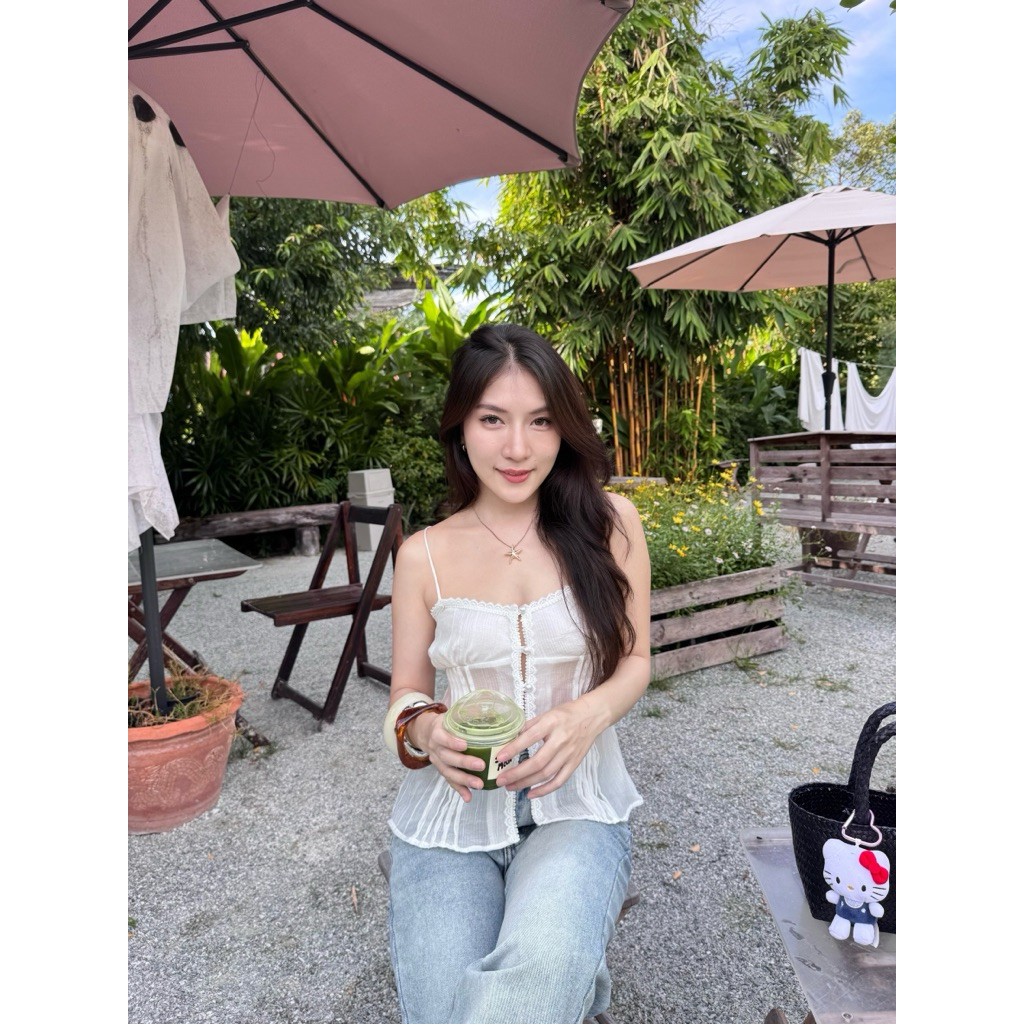 เสื้อสายเดี่ยววินเทจ แต่งริมลูกไม้ฉลุ รหัส U54