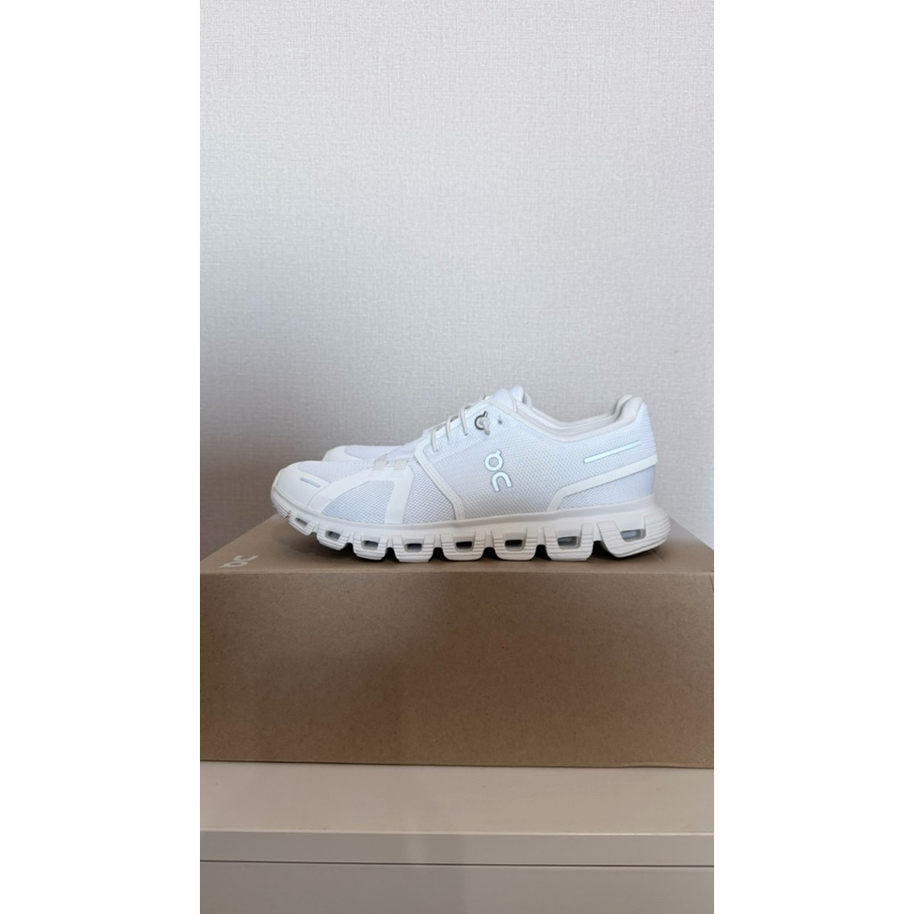 มือสอง on cloud 6 woman สีขาว ไซส์ 38.5