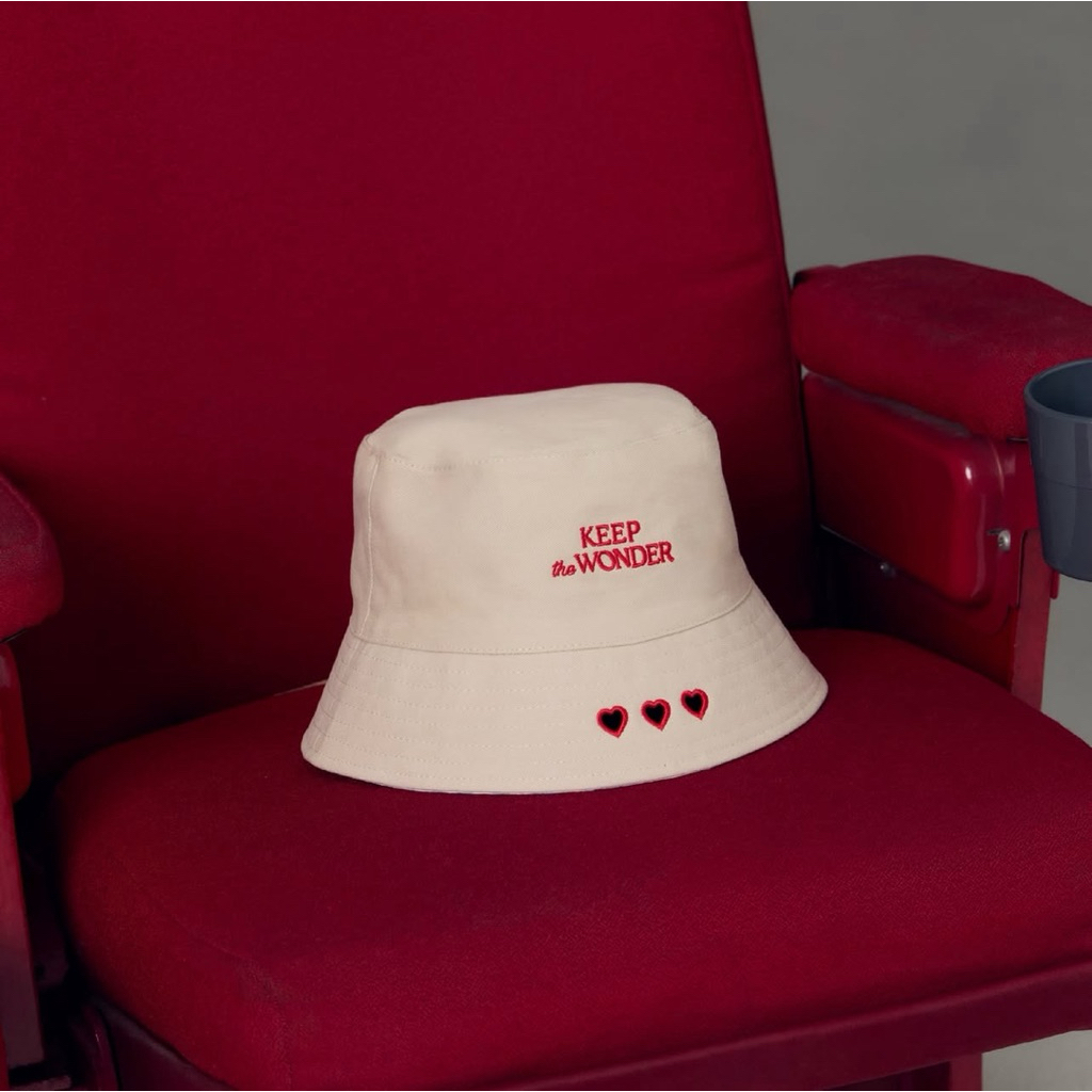 พร้อมส่ง : KEEP SILENT | KEEP THE WONDER DOUBLE SIDE BUCKET HAT คอล.หลิงออม (New in Pack)