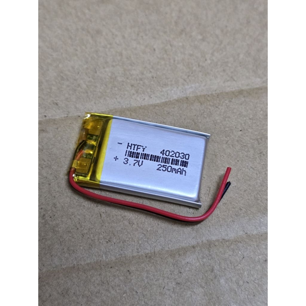 402030  .แรงดันไฟฟ้า: 3.7V250mAh 