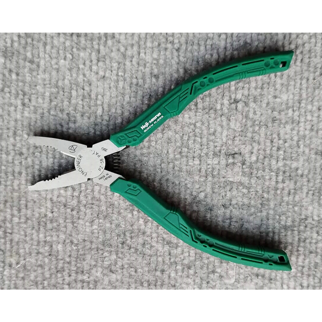 คีมถอนสกรู (Screw Removal Pliers) ยี่ห้อ ENGINEER รุ่น PZ-58 ผลิตในประเทศญี่ปุ่น