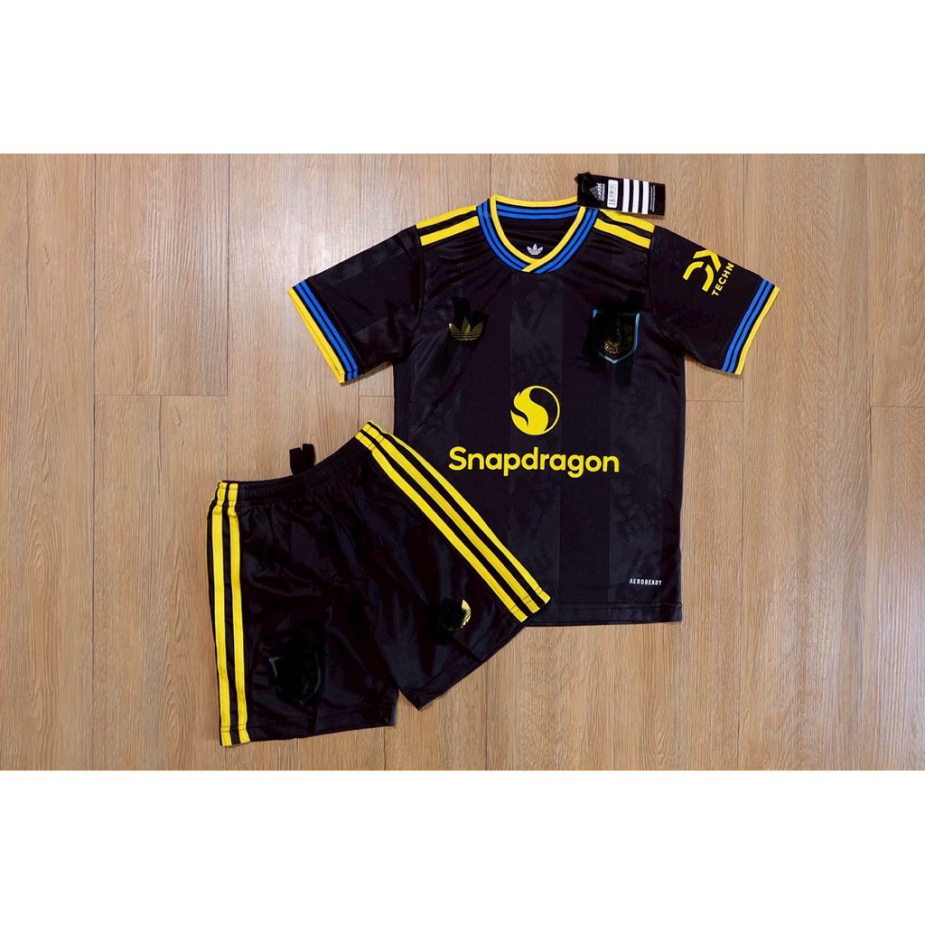 ชุดบอลเด็ก (เสื้อ+กางเกง) llมuยูสีดำ ปี 2025-26 เกรดแฟนบอล(3A) พร้อมส่งในไทย