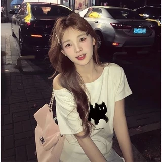 เสื้อยืดแขนสั้น ✨ สายสะพายเอียง 🎀 สไตล์เกาหลี น่ารักสุดๆ | ลาย เจ้าเหมียว น้องน่ารัก | ทรงใหญ่สบาย ไม่อึดอัด | ผอมทันท