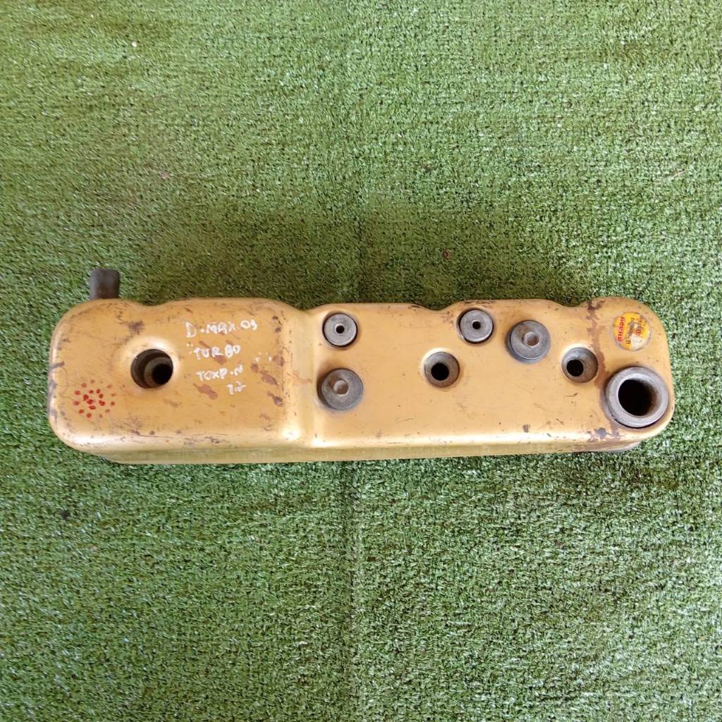 ฝาครอบวาล์วเครื่องยนต์ ISUZU D-MAX ปี 2003 เครื่องยนต์ Turbo (รุ่น 4JH1 / 4JA1) มือสอง ถอดแท้