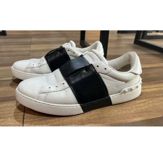 รองเท้ามือสอง Valentino Gavarani Open Sneaker