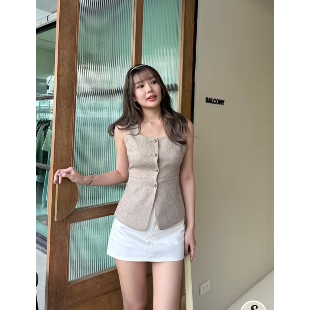 ส่งต่อ Thesummernade Irene vest สี camel 🤎 size m (from 590)