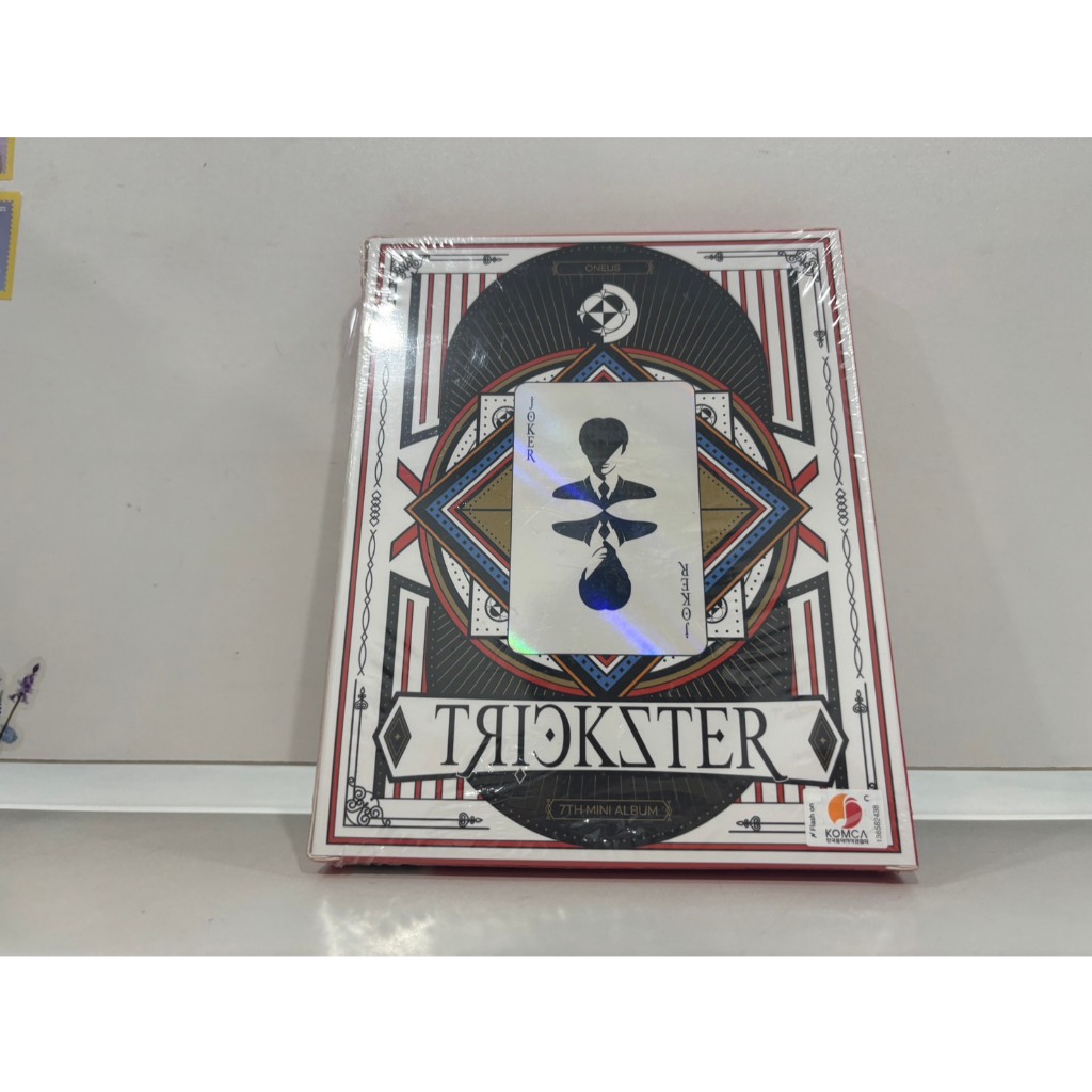 1 CD MUSIC  ซีดีเพลงเกาหลี   ONEUS - TRICKSTER (JOKER ver.)    (R2C153)