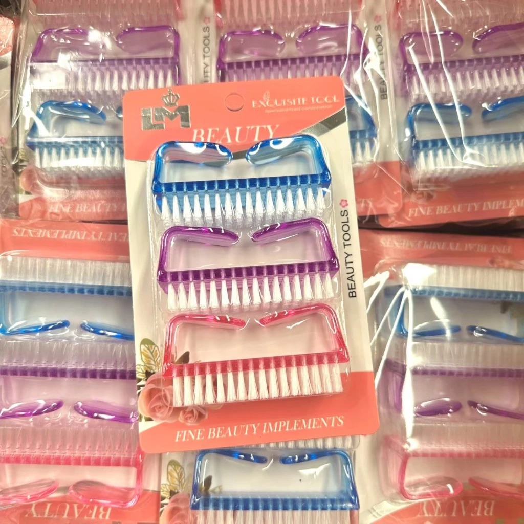 [ขายยกโหล12แผง] แปรงขัดเท้า ขัดมือ ขัดเล็บ 1แผงมี3ชิ้น สีหวาน คละสี (รวมได้แปรง36ชิ้น)