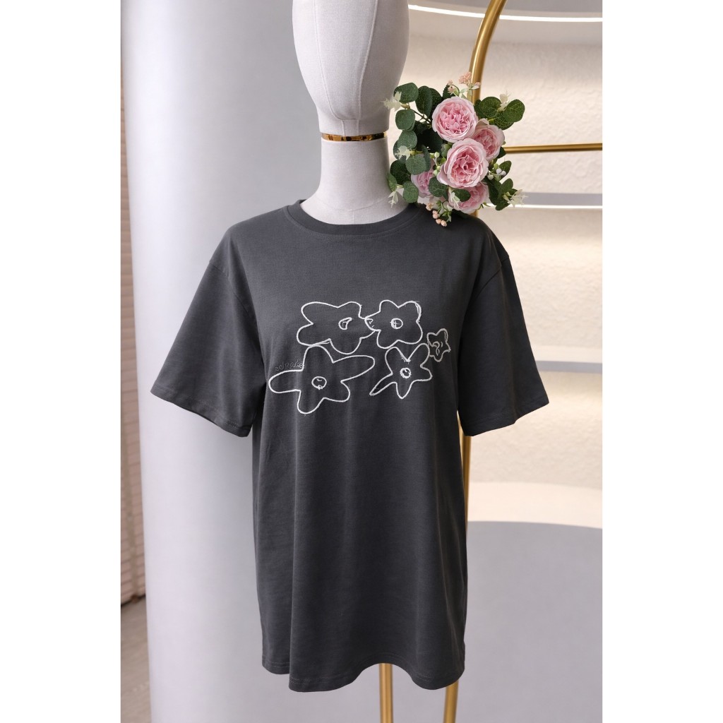 [Pui Pui]เสื้อยืดคอกลม ลายดอกมินิมอล PW023 ผ้าคอตตอลนุ่มนิ่มใส่สบาย  เสื้อยืดทรง Oversize ที่เน้นควา