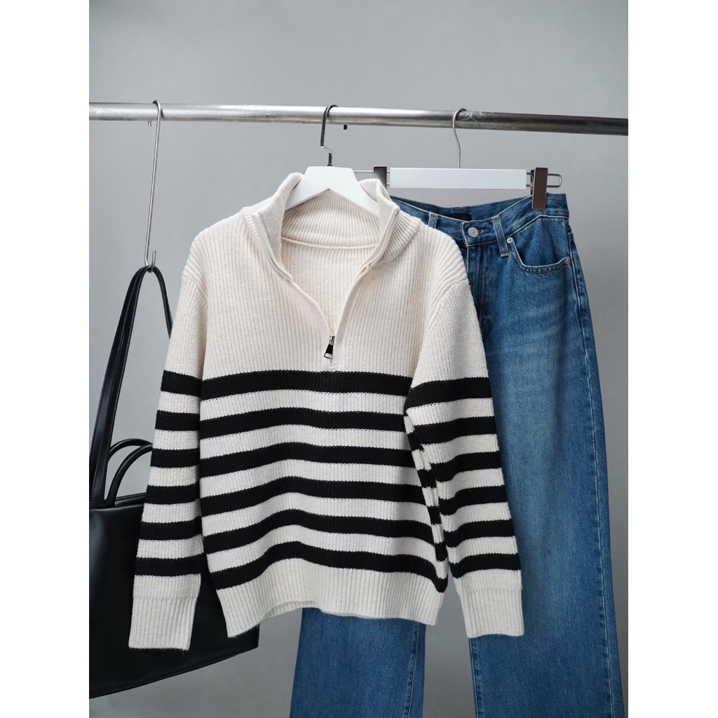 Quarter Zip Sweater เสื้อสเวตเตอร์ไหมพรมลายทาง แมตซ์ดีกับกางเกงยีนส์