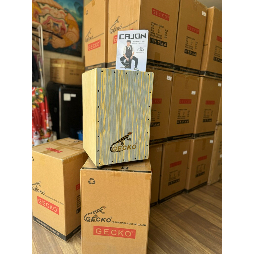 กลองคาฮอง GECKO (สุ่มลายส่ง) ปรับเสียงได้ ขนาดมาตรฐาน
