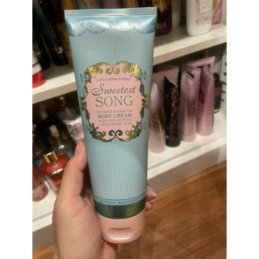 Sweetest Song บอดี้ครีม Bath & Body Works 226g.