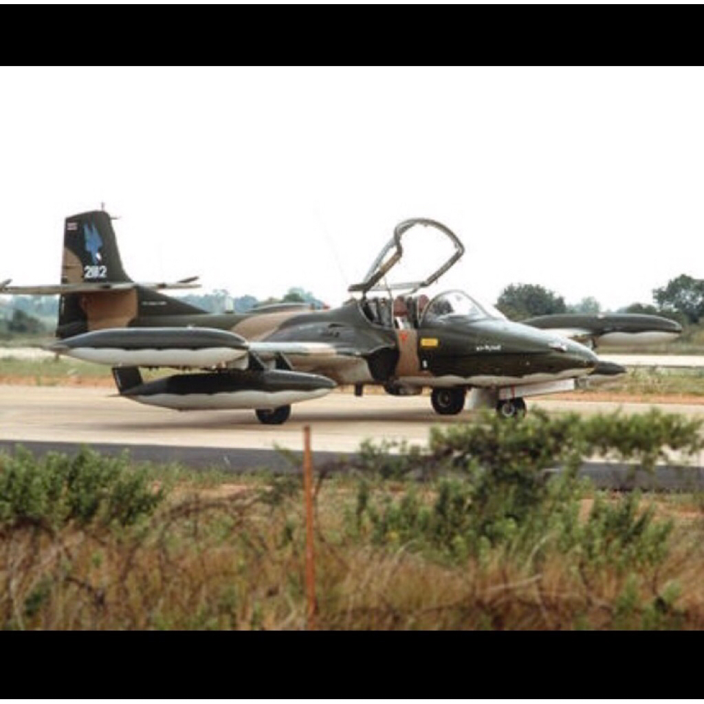 โมเดล เครื่องบินจำลอง เครื่องบินรบ ไทย A-37B Dragonfly  ทอ.ไทย ขนาด 1/72 ยาวประมาณ 16 ซม. ทำจากพลาสต