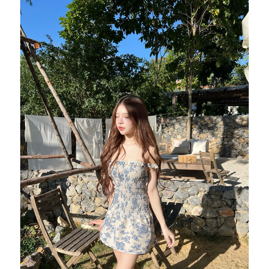 sunfap.store winter dress เดรสสั้นลายดอกไม้🫐🎀size s