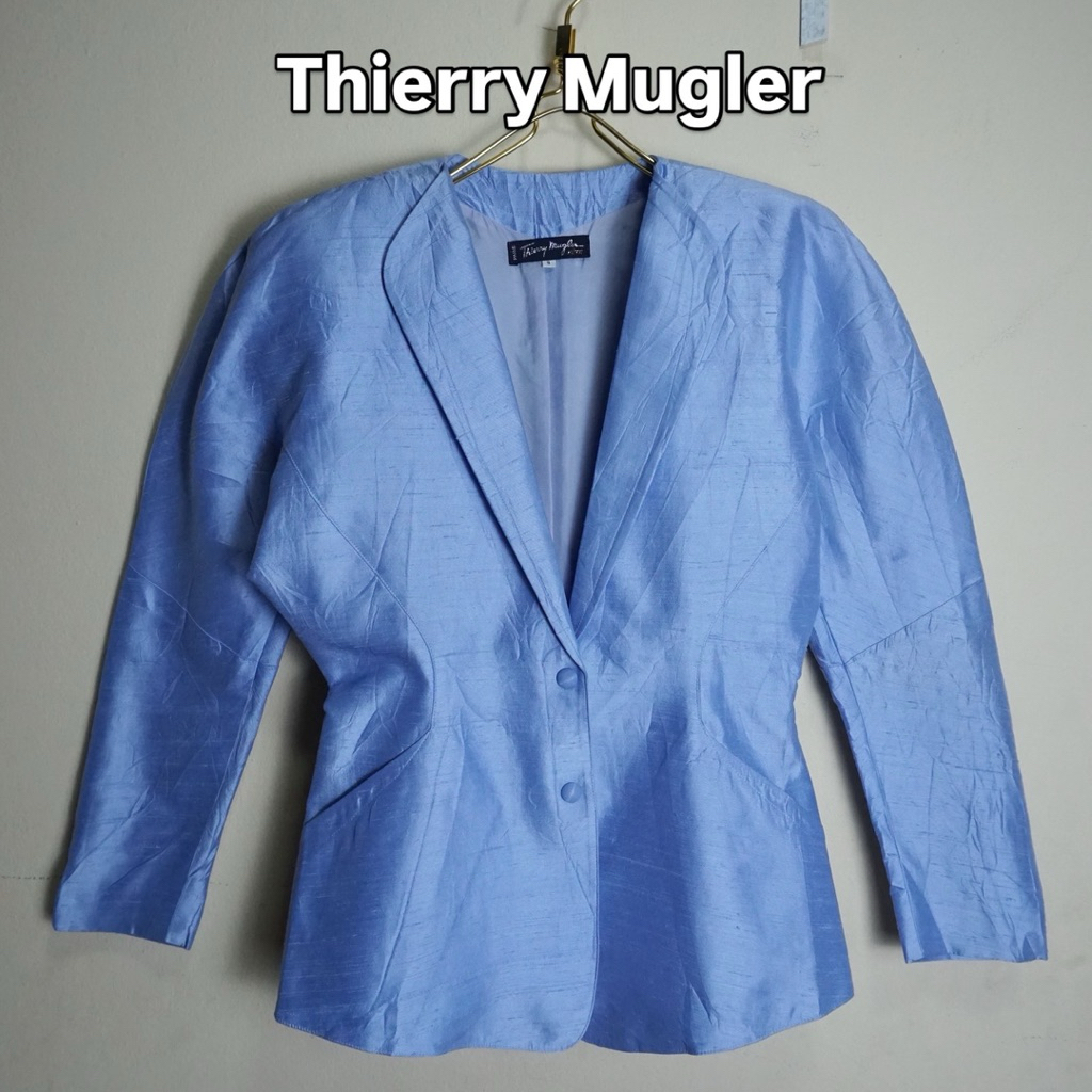 Thierry Mugler Blazer Baby Blue vintage เสื้อเบลเซอร์หญิงสีฟ้าทรงวินเทจ