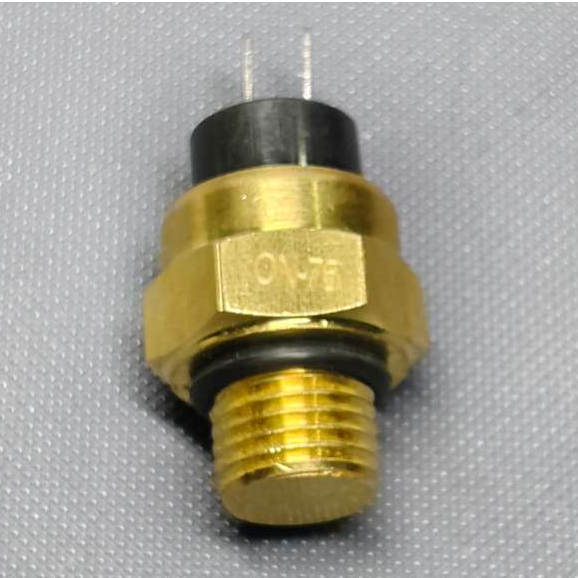 สวิทช์อุณหภูมิน้ำควบคุมพัดลมระบายความร้อนหม้อน้ำขนาดเกลียว 1.5 เปิด 75 ℃ (16 มม.) / 5 หุน 5/8 นิ้ว ประมาณ 15.875 มม.