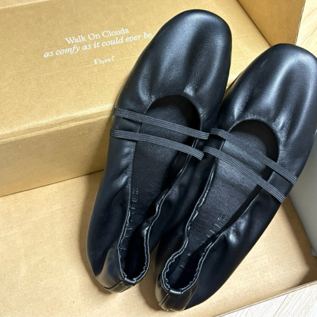 (ใช้ 1 ครั้ง) รองเท้า Flynn | รุ่น Ballet Flats Room Survice Collection Vol.2 - Size 38