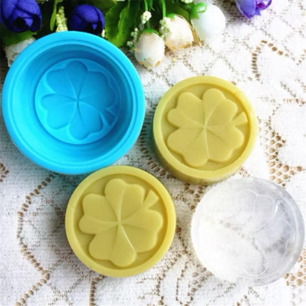 ☘️แม่พิมพ์สบู่ พิมพ์ซิลิโคน ใบไม้ ใบโคลเวอร์  60 g. (ราคาต่อชิ้น)