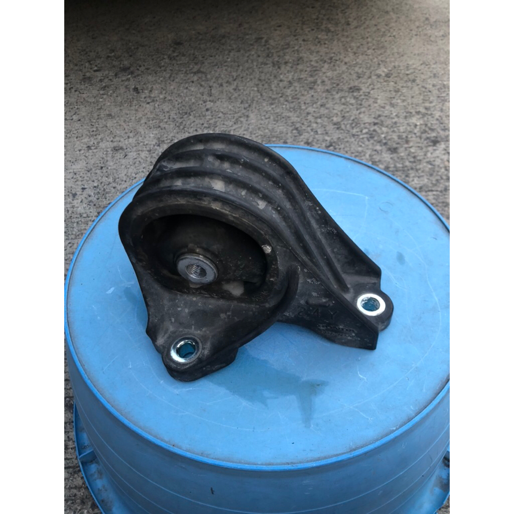 ยางแท่นเครื่องตัวหลัง accord g9 2.4EL มือสองแท้ศูนย์