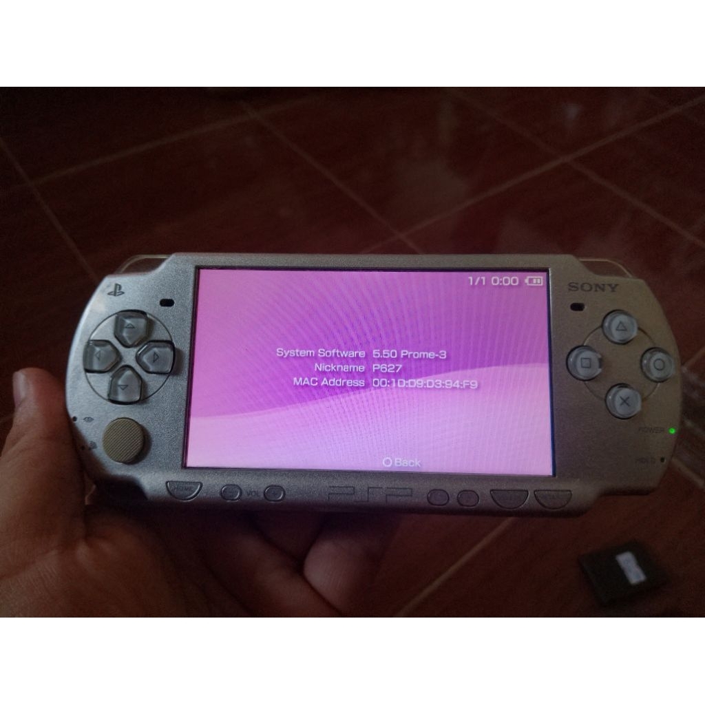 psp 2000  มือ2 ฝาปิดแบตใหม่ แถมเคสใส ฟิลม์ เมม64 แบต สายชาร์จ แบต ครบ เครื่องไม่ได้แปลงและไม่มีเกม