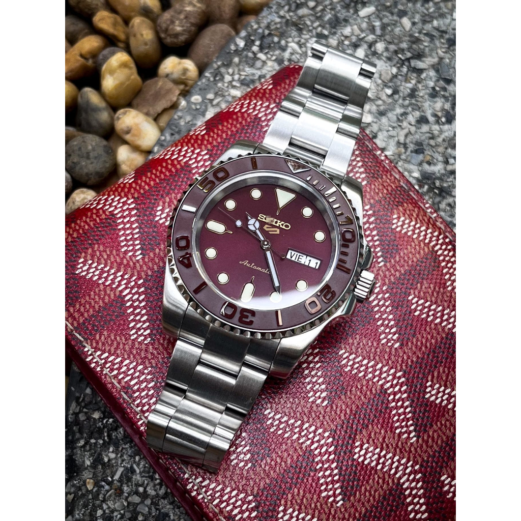 Premium Watch Red Wine Yacht Master Silver Oyster Strap