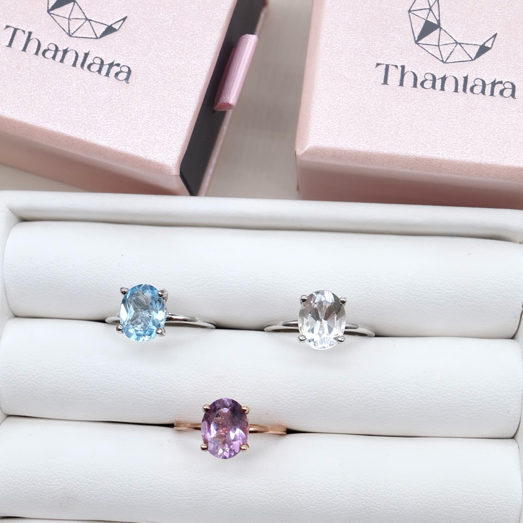 ThantaraGems แหวนพลอยแท้ เงินแท้ แหวนดีไซน์เรียบหรูชูพลอย ฝังเพชรใต้กระเปาะพลอย (TG-R005) **แจ้งไซต์