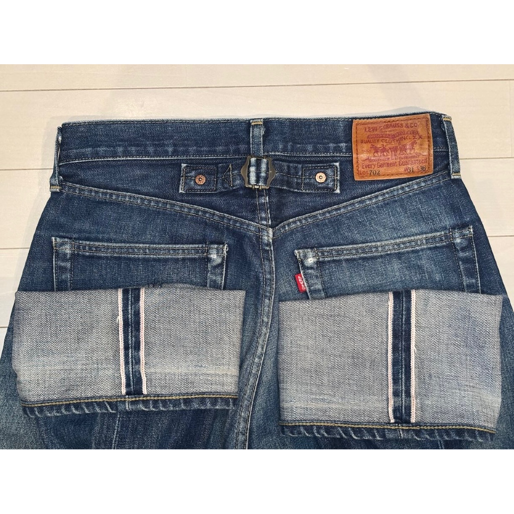 【MADE IN JAPAN】90s Levi's LVC 702-XX Big E Cinch Back Distressed 【ผลิตในญี่ปุ่น】Levi's LVC 702-XX ยุ