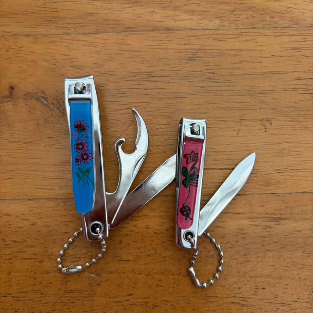 กรรไกรตัดเล็บ  เหล็กสแตนเลส Nail Clipper Stainless Steel ตราแรด ตัดคม คุณภาพดี
