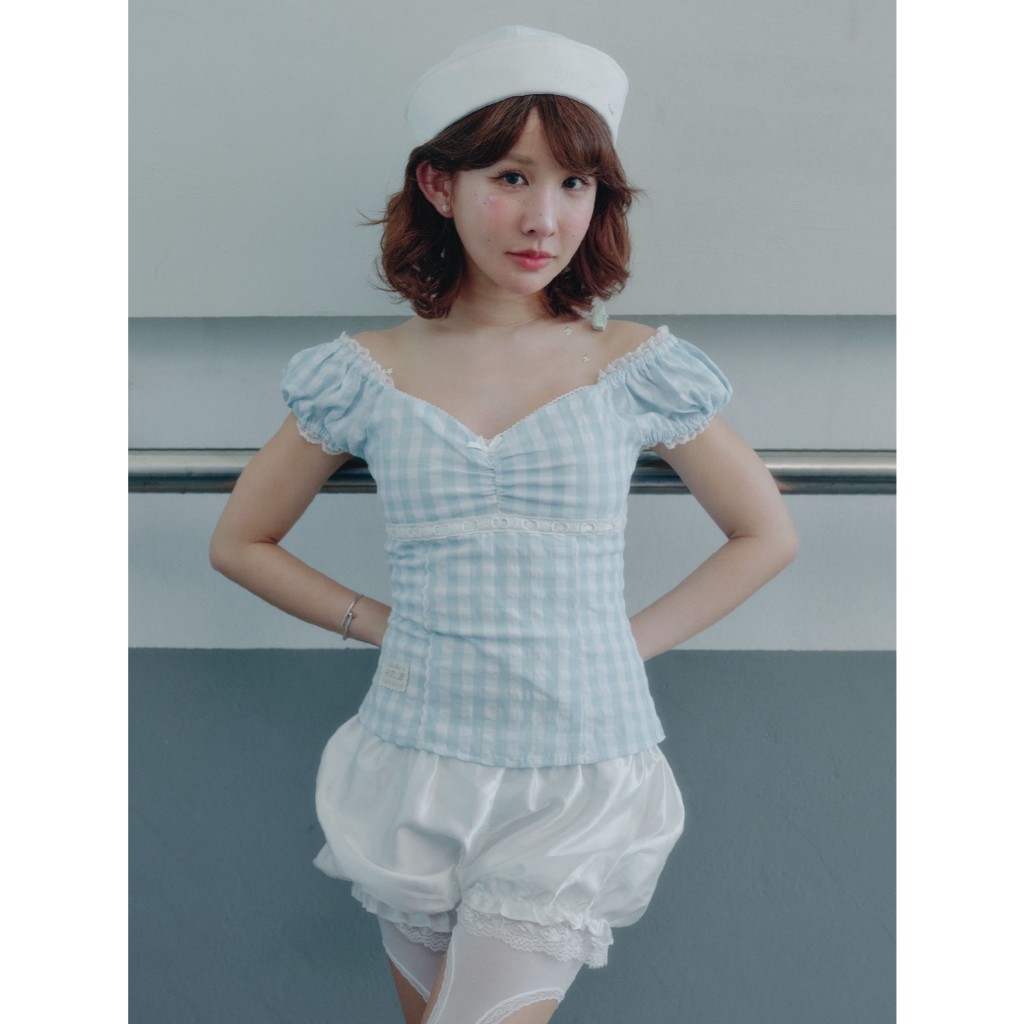 STYLIST x Brinkkty -Stylist-Blouses-Luna-007  -  เสื้อปาดไหล่แขนตุ๊กตา รูปที่ 3