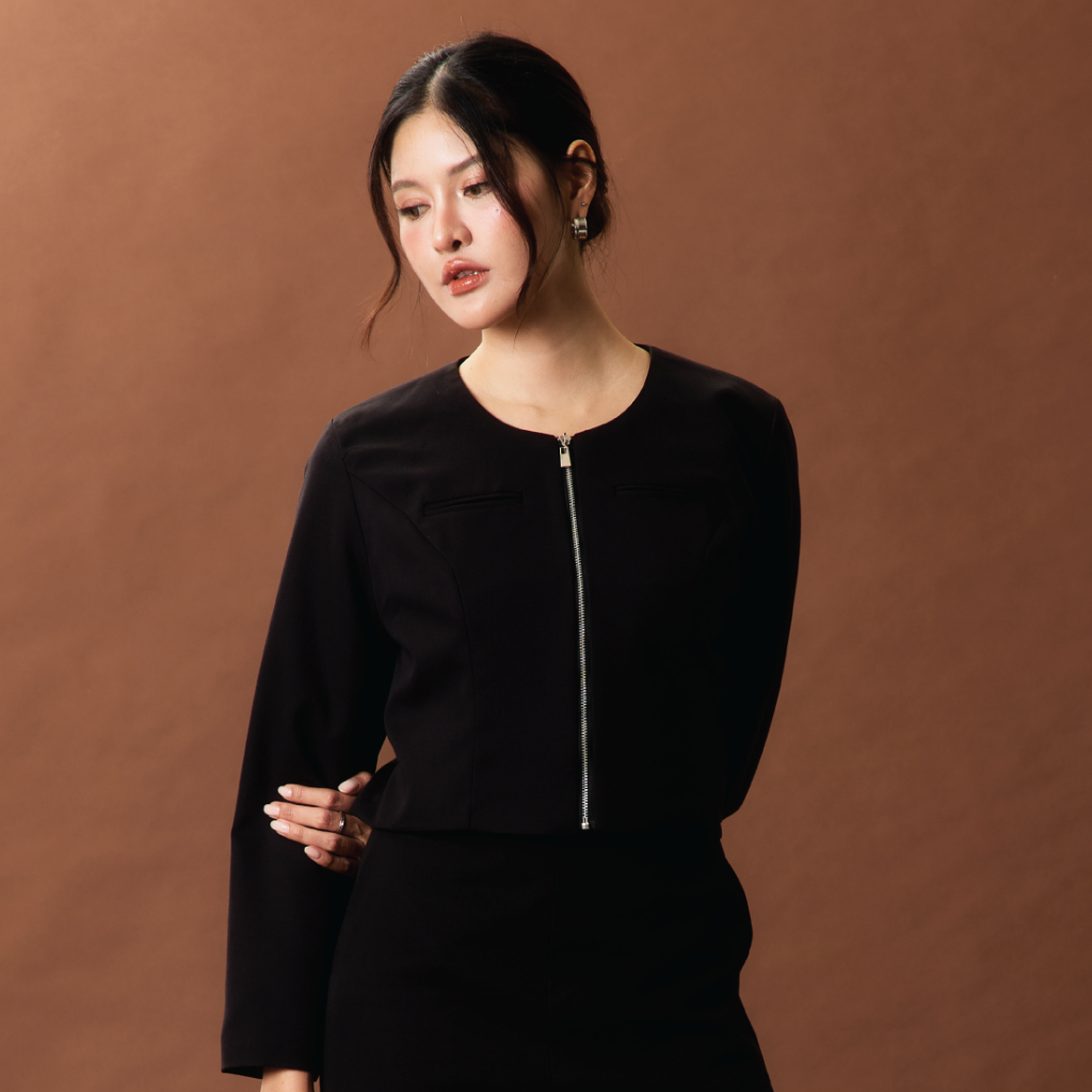 Miss Office เสื้อคอกลมคลุมเจาะกระเป๋าซิปหน้า (Mandy Blazer : MB-066) ราคา ถูกที่สุด ดีลบีเคเค แกลเลอรีภาพที่ 5